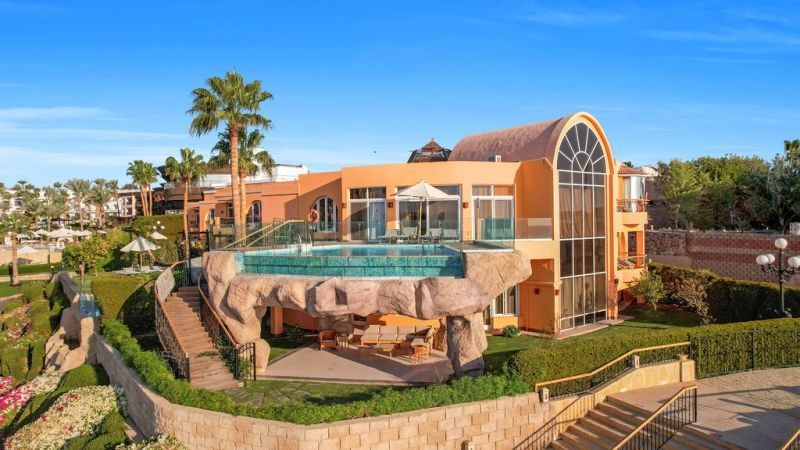 villa queen farida