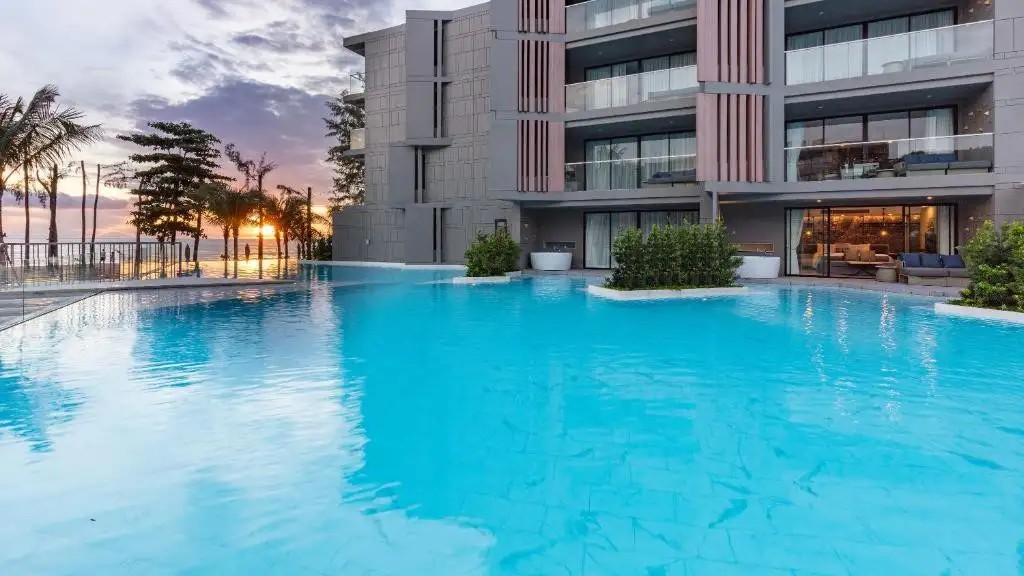 LA VELA KHAO LAK