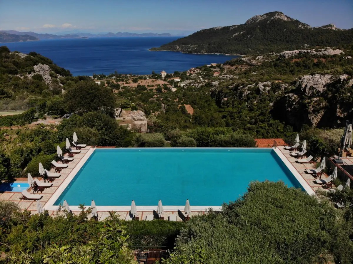 DIONYSOS HOTEL