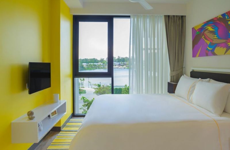 2 bedroom suite water