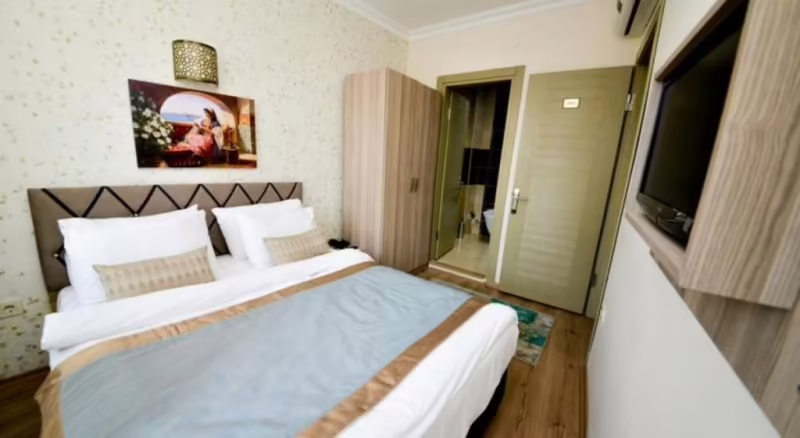 BIG ORANGE HOTEL