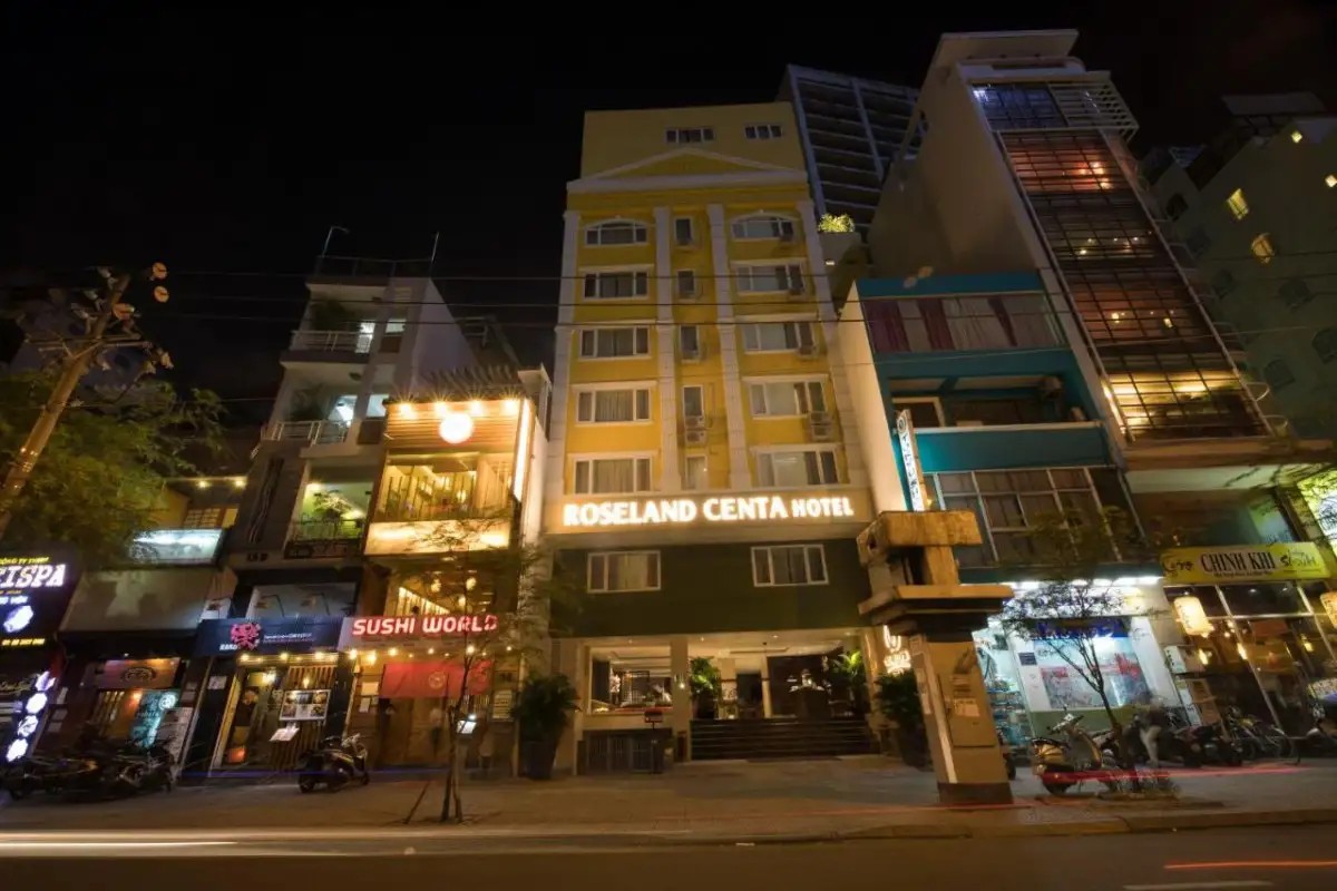 ROSELAND CENTA HOTEL HCM