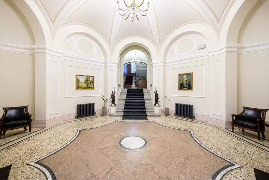 ОСОБНЯК ВОЕННОГО МИНИСТРА (MILUTIN PALACE)