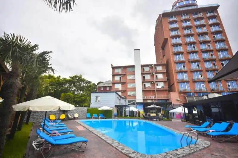 GENATSVALE HOTEL