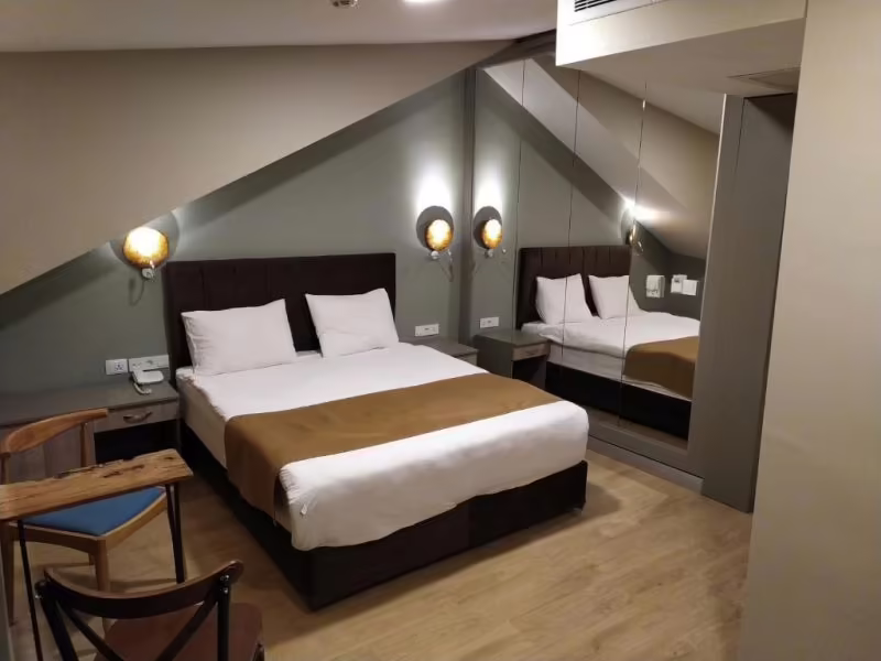 JAKARANDA HOTEL