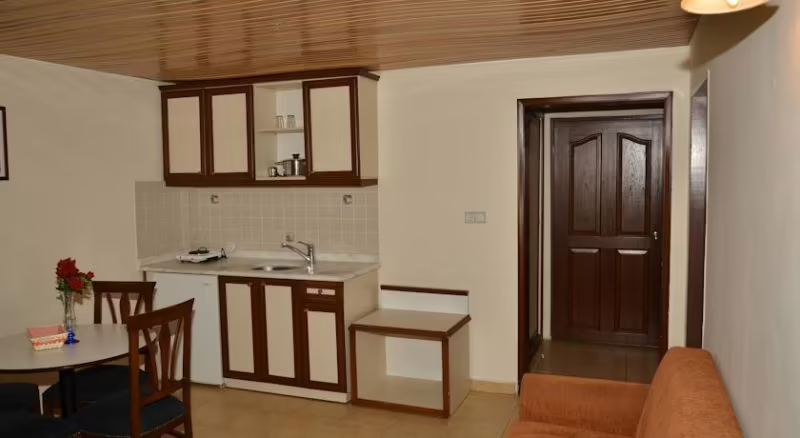 AZAK SUITE