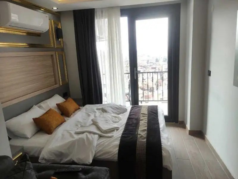 TAKSIM LARISSA HOTEL