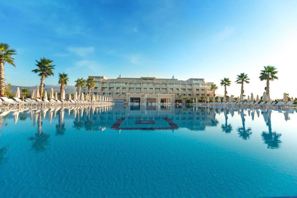 ANDRIAKE BEACH CLUB