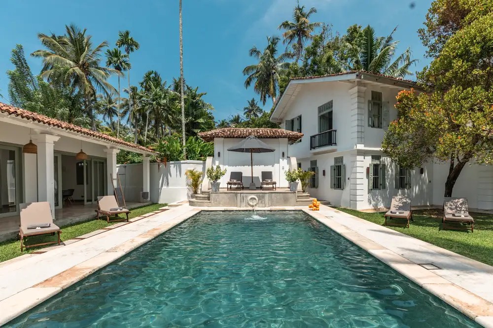 LUXURY VILLA 23