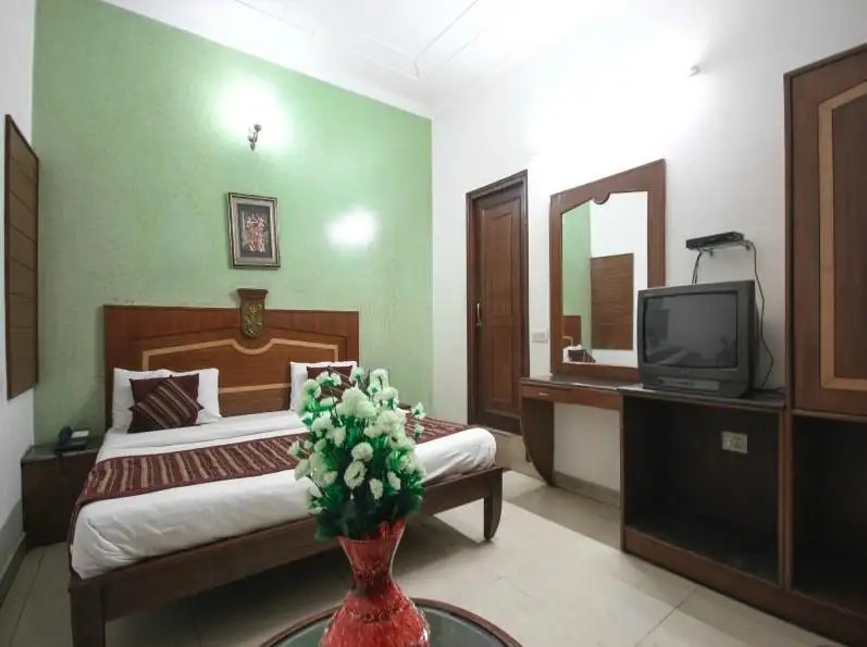 YUVRAJ DELUXE