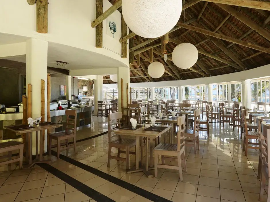 FRIDAY ATTITUDE (EX. LE BOUGAINVILLE)