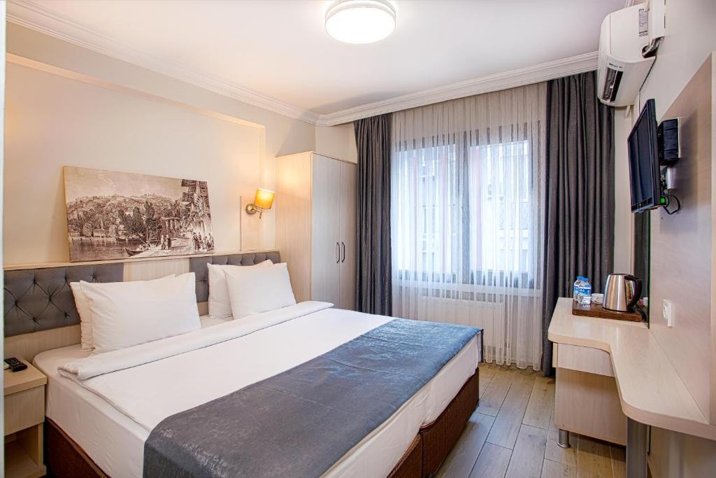 SIM HOTEL