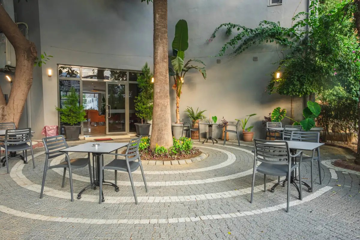 SIMPLY FINE HOTEL ALIZE