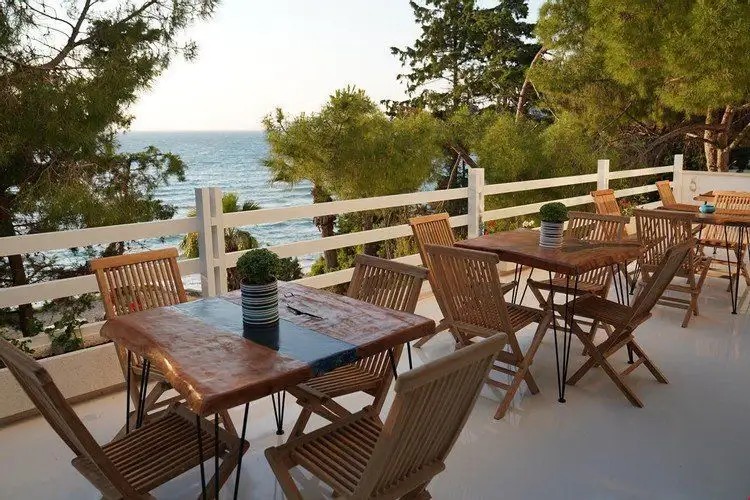 YASOS SUITES