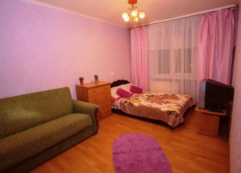 НА УЛИЦЕ ПАПАНИНА