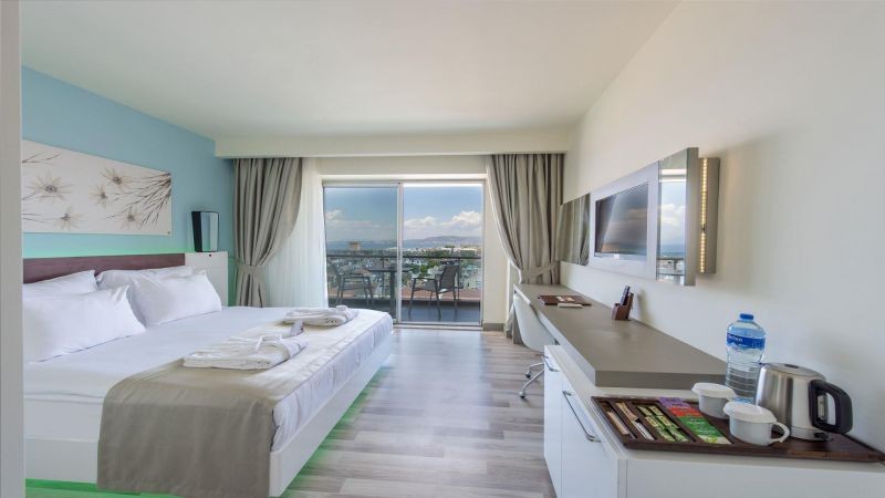 family limited sea view
