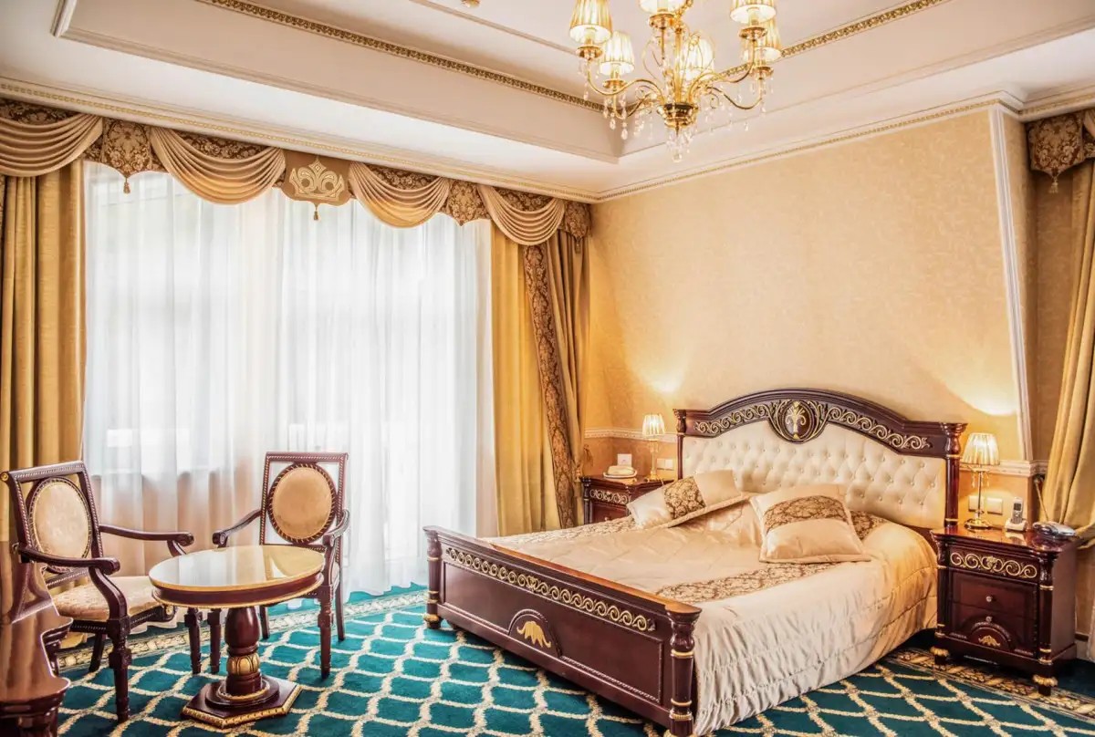 ГРАНД ПАЛАС (GRAND PALACE)