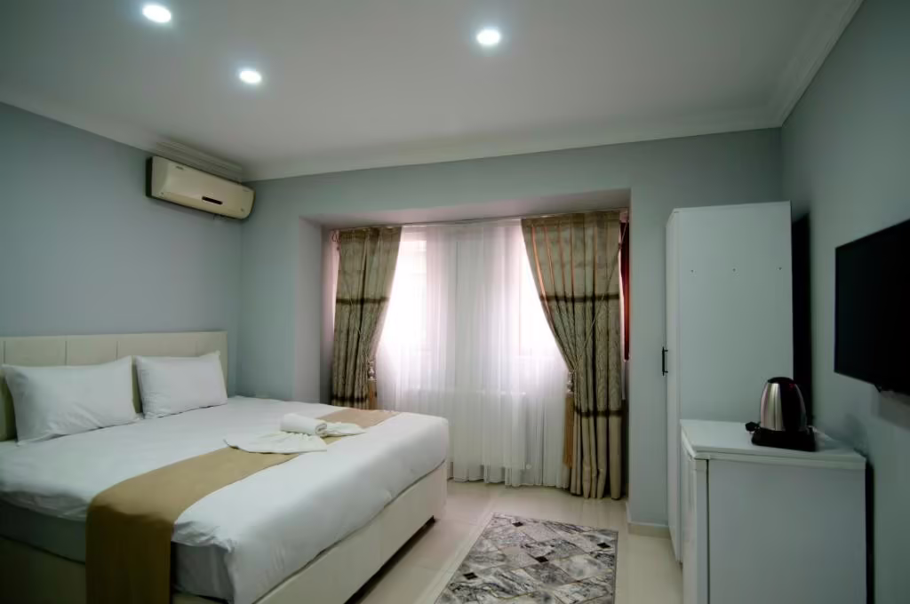 ISTANBUL PALACE HOTEL