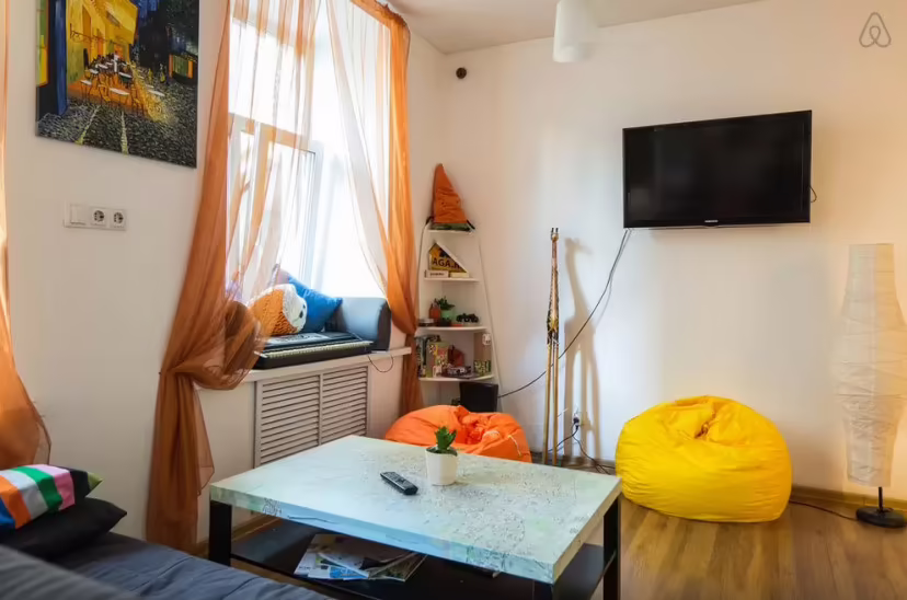 ONLINE HOSTEL