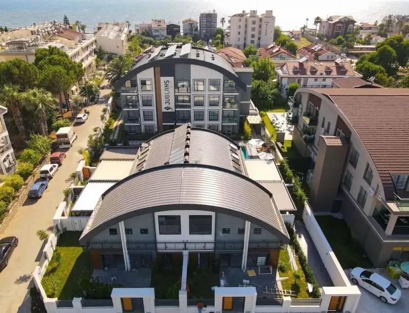 JUGLANS SUITES APART HOTEL