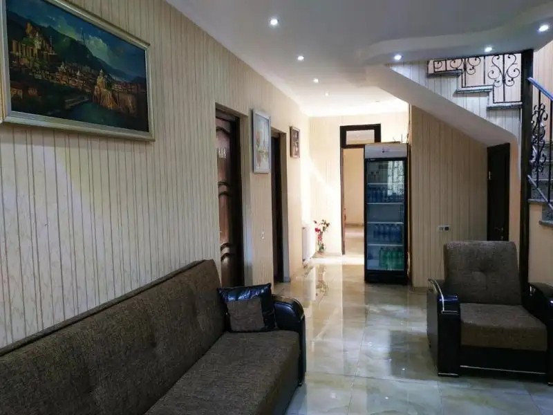 LIONS HOTEL