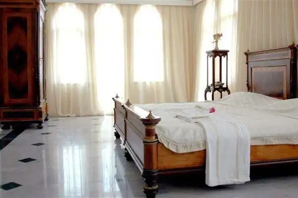 RCHEULI VILLA