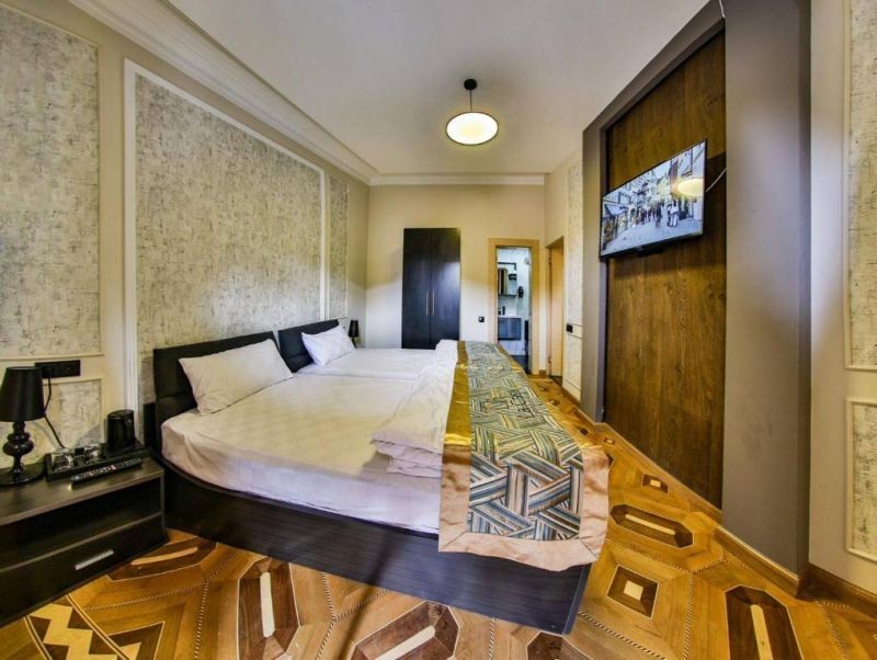 2 bedroom suite
