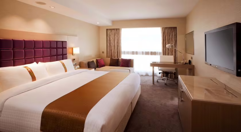 HOLIDAY INN GOLDEN MILE
