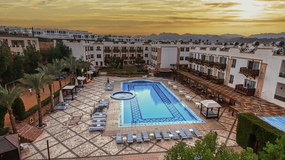 FALCON NAAMA STAR