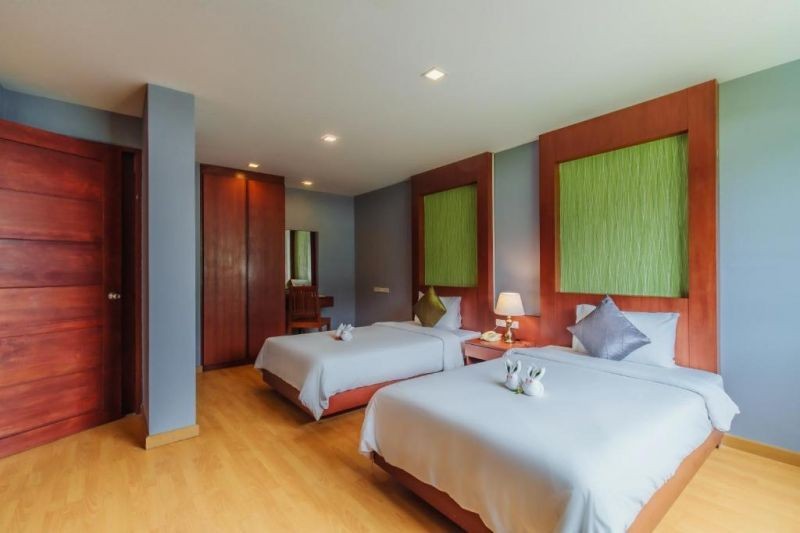 2 bedroom suite city view