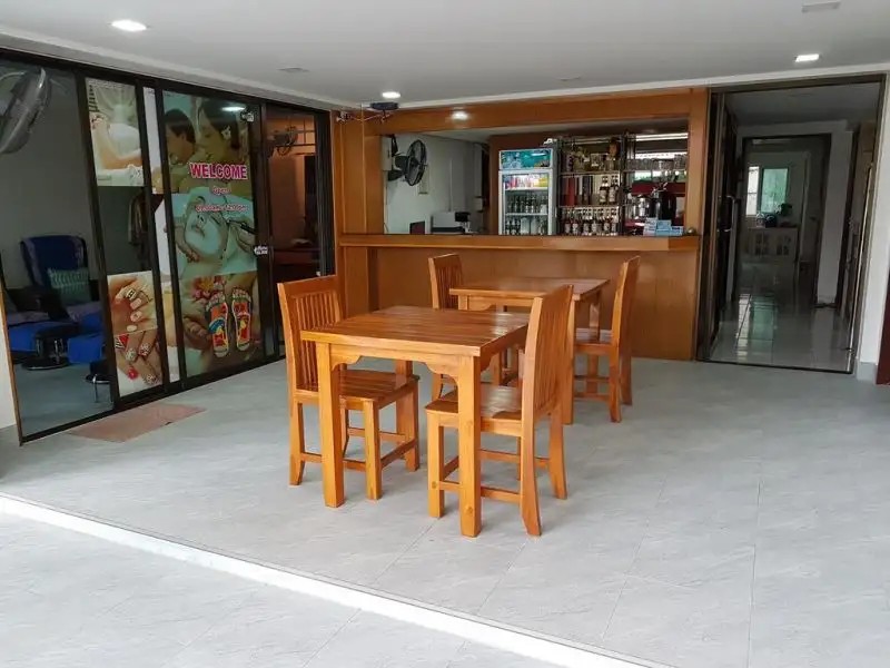 WELCOME INN ON KARON BEACH