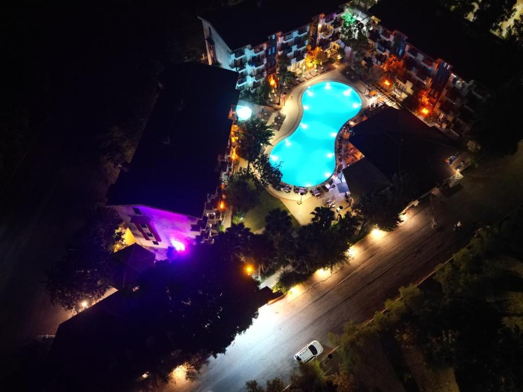 LEMAS SUITE
