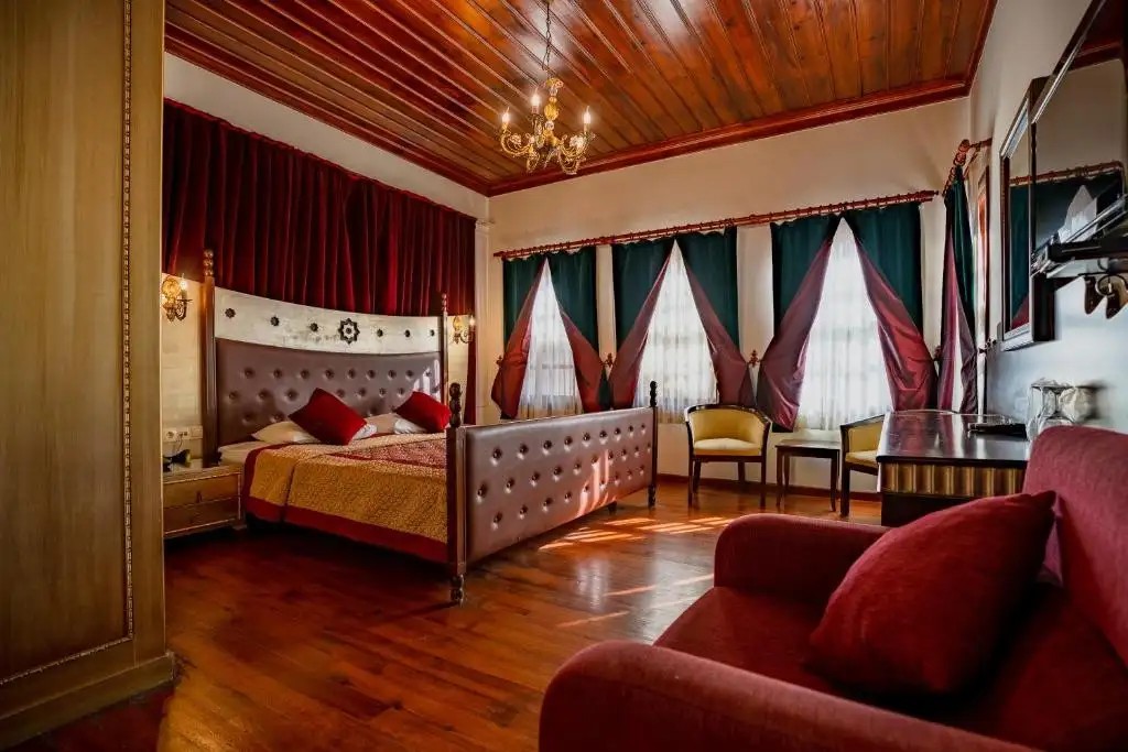 MEDITERRA ART HOTEL