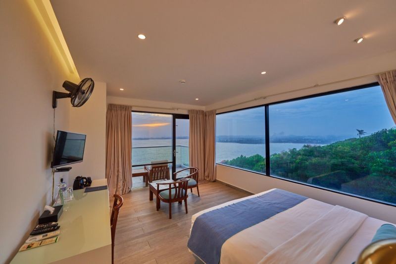 deluxe panoramic ocean view