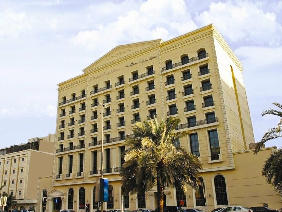 ROYAL ASCOT HOTEL