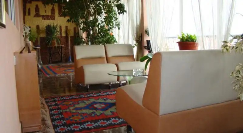NUR HOTEL 2