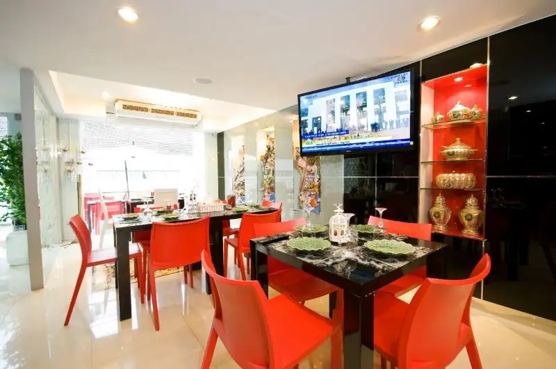 RICHLY VILLA