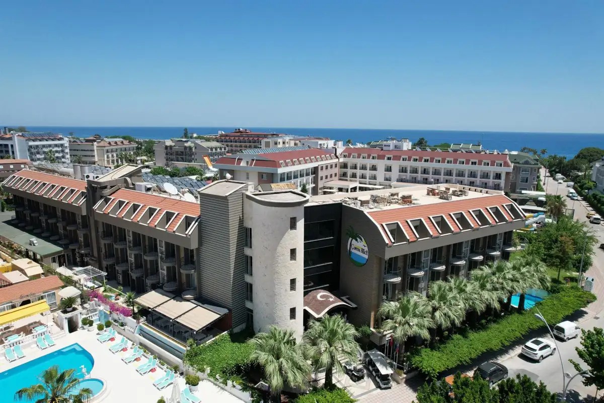 CAMYUVA BEACH
