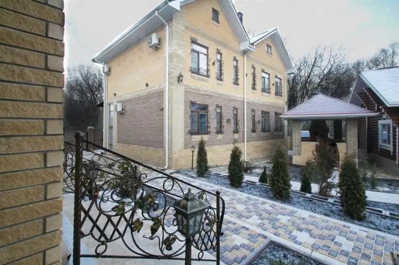 СУДАРЬ