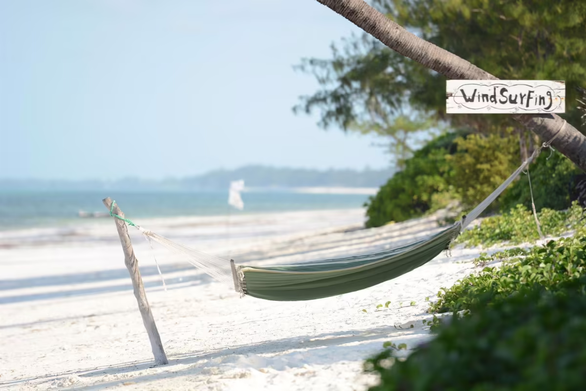 BREEZES BEACH CLUB & SPA