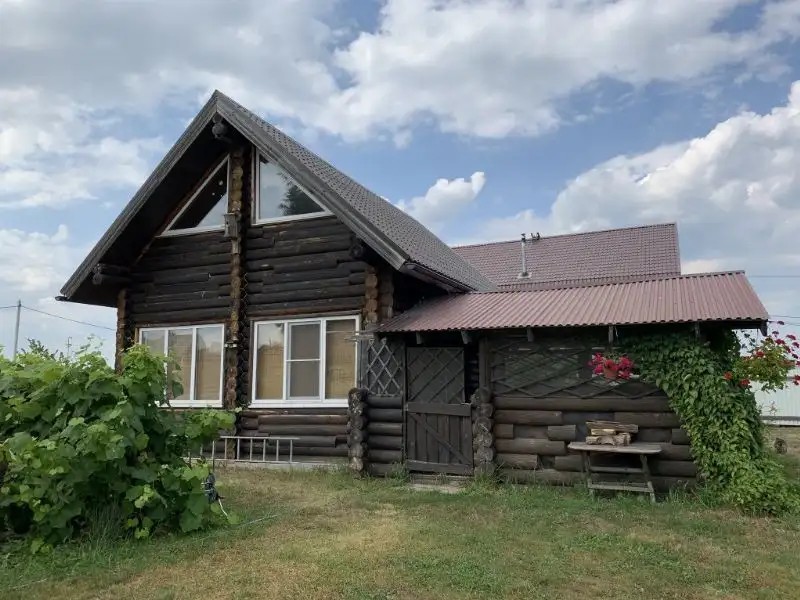 WOODEN HOUSE IN DRAKINO