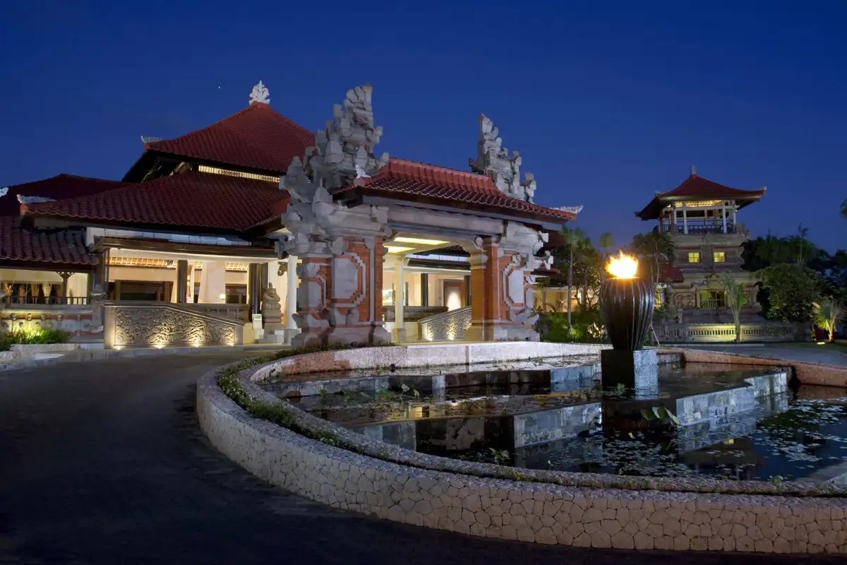 HOLIDAY INN RESORT BARUNA BALI
