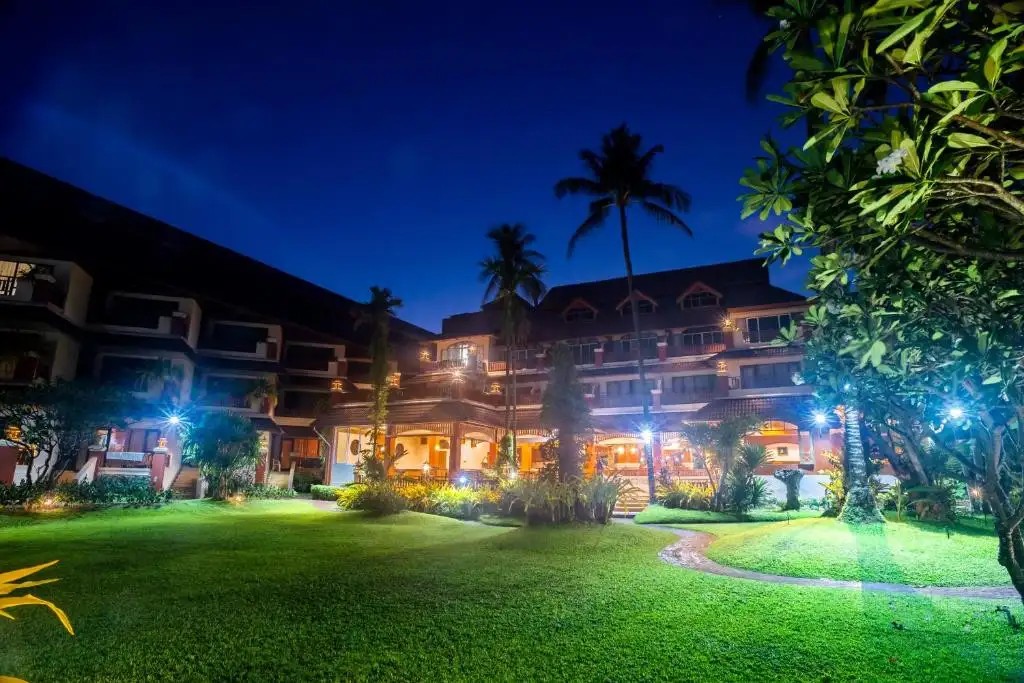 ALOHA RESORT