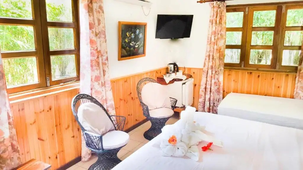 BERNIQUE GUEST HOUSE
