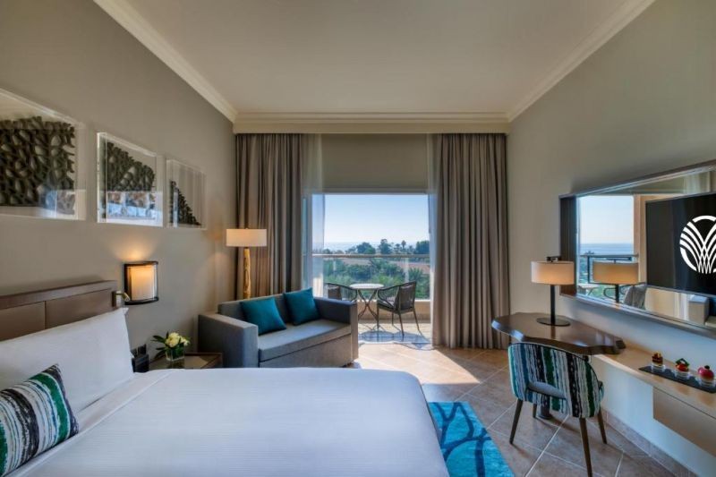 guest room, king or twin