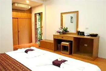 TONSAI BAY RESORT