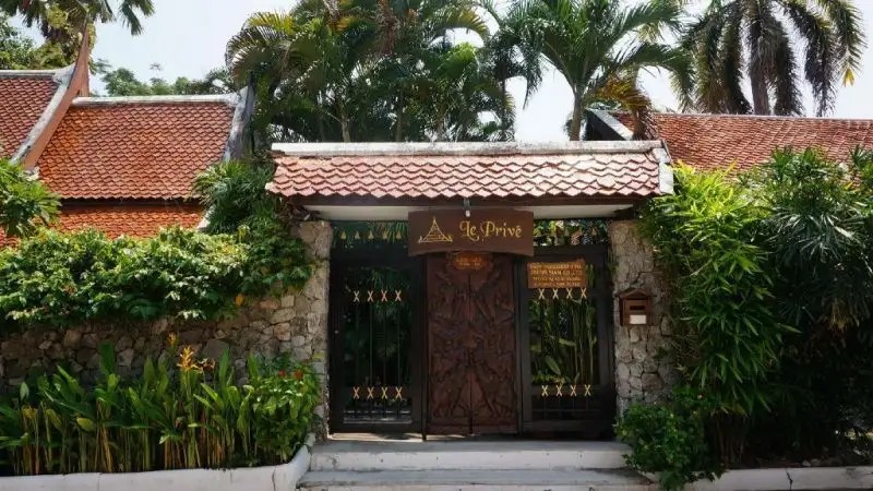 LE PRIVE RESORT