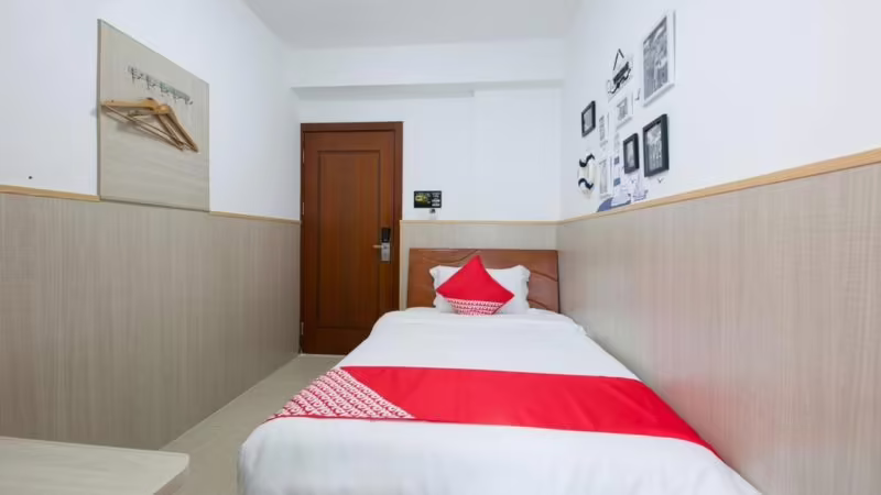 SANYA OYO EXPRESS HOTEL