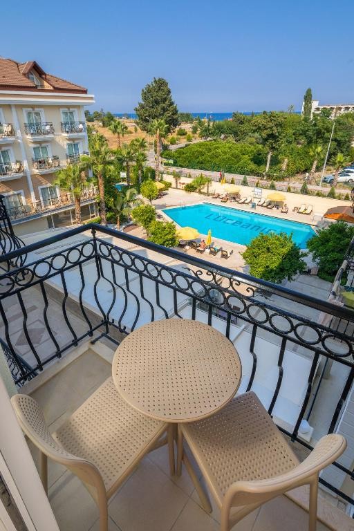LOCEANICA BEACH RESORT HOTEL