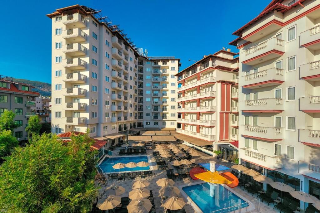 VILLA SUNFLOWER APARTS & SUITES